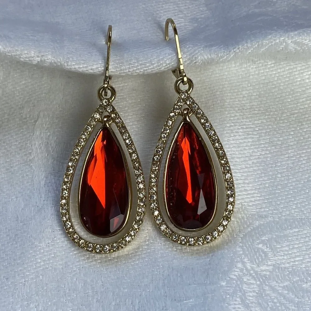 ANNE KLEIN Red Earrings Teardrop Clear Rhinestones Gold Tone Dangle Drop‎ Party